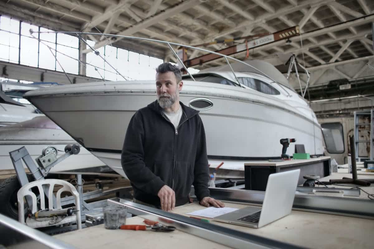 The Benefits of Outsourcing Subcontractors for Marina Projects